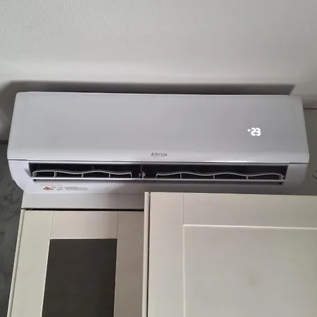 Cosy - Clim - Proche Eurexpo - Balcon - Parking - Spacieux T2 Appartement